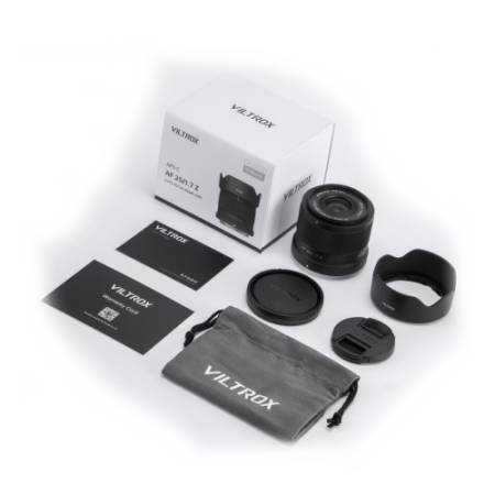 Viltrox AF 25mm F1.7 - zawartość zestawu